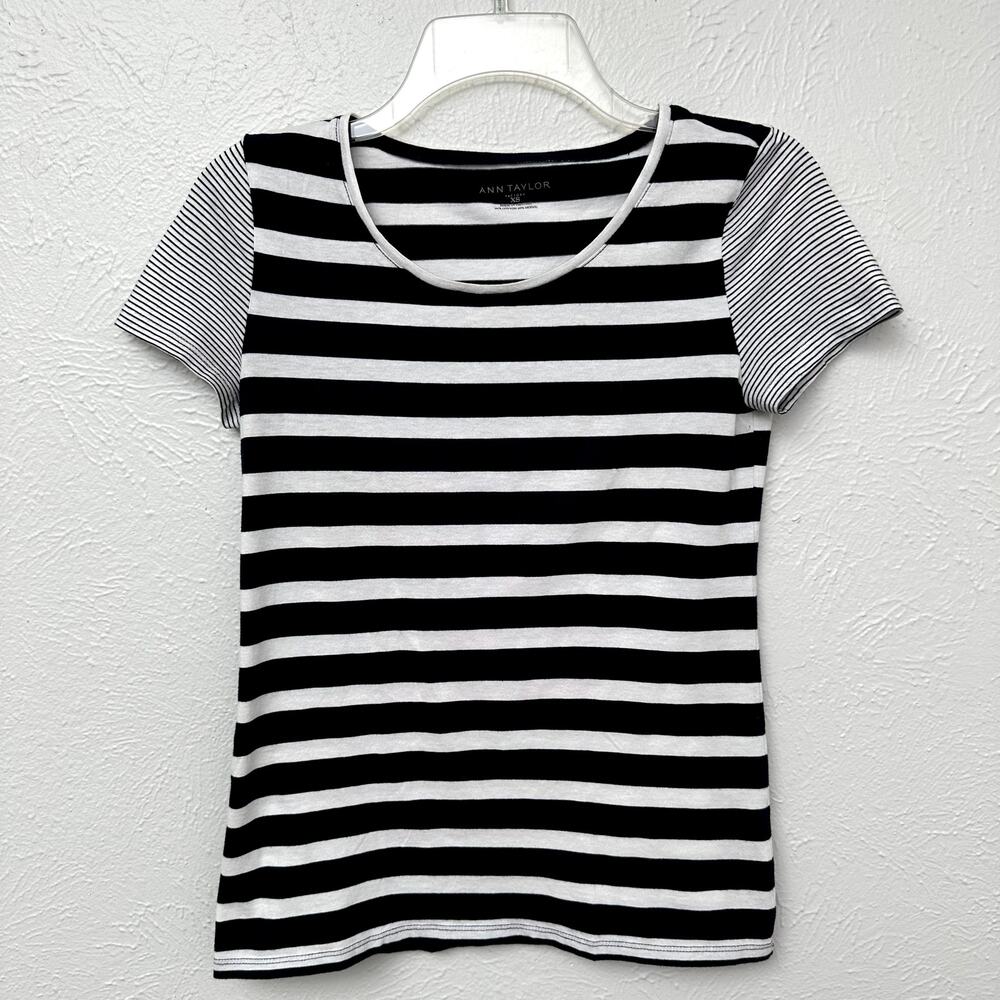 Ann Taylor Factory Women's XS Black White Striped Tee Mixed Stripe Short Sleeve